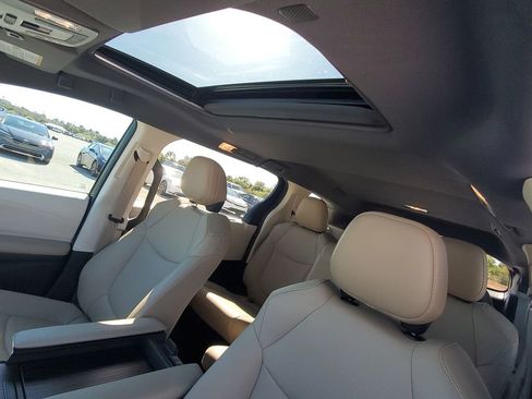 Certified 2021 Toyota Sienna XLE image 30