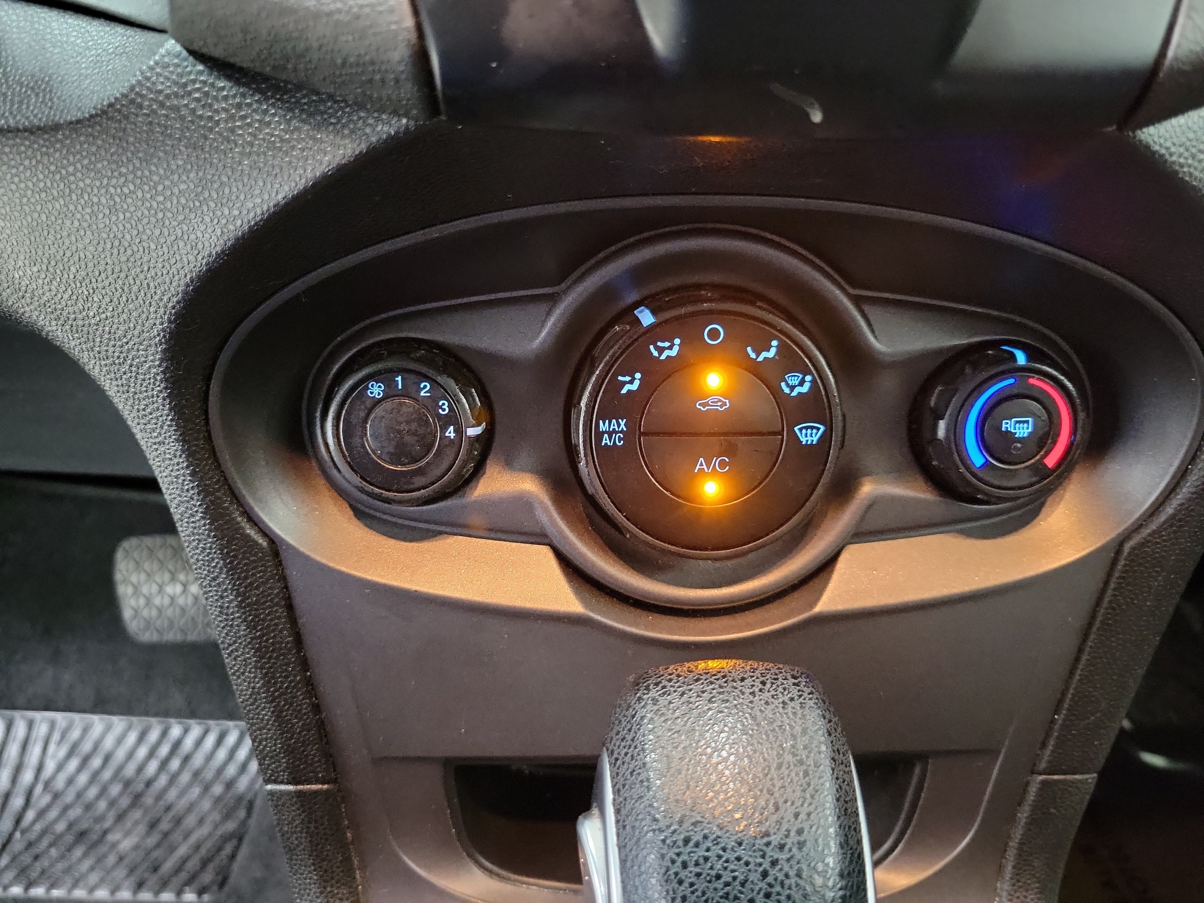 Used 2019 Ford Fiesta S FWD image 29