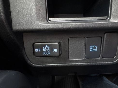 Used 2018 Toyota Tacoma SR w/ SR Convenience Package RWD image 25