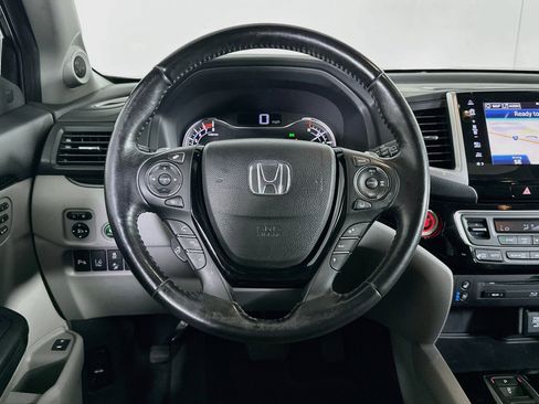 Used 2018 Honda Pilot Elite image 17