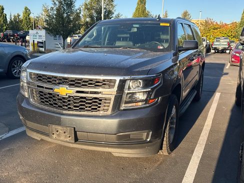 Used 2019 Chevrolet Suburban LT AWD/4WD image 2