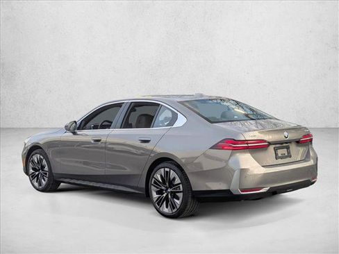 New 2026 BMW 530i xDrive w/ Premium Package image 9