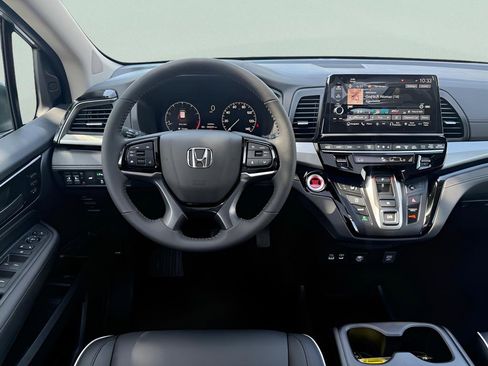 New 2026 Honda Odyssey Touring image 16