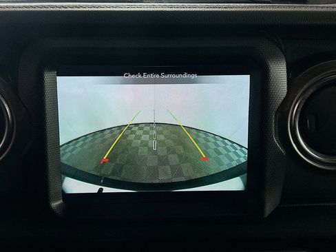 Used 2023 Jeep Wrangler Sahara image 22