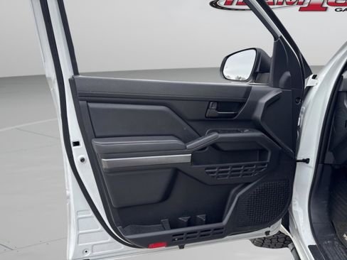 Certified 2024 Toyota Tacoma SR5 image 28