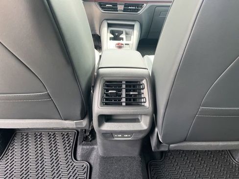 New 2026 Volkswagen Tiguan SE R-Line FWD image 16