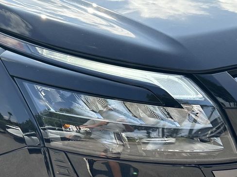 New 2026 Nissan Pathfinder SL FWD image 10