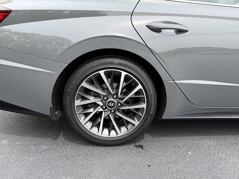 Used 2021 Hyundai Sonata Limited w/ Winter Weather Package FWD image 8
