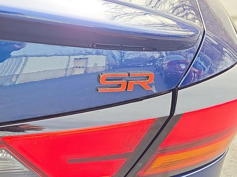 Used 2023 Nissan Altima 2.5 SR w/ SR Premium Package image 30