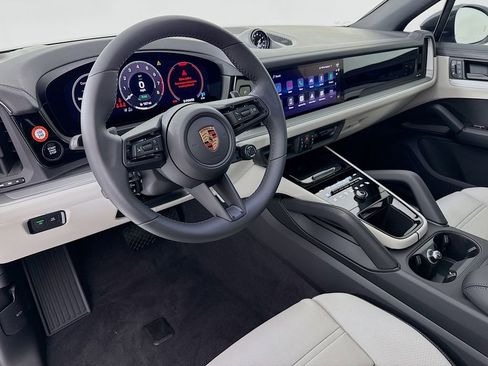 New 2026 Porsche Cayenne E-Hybrid image 4