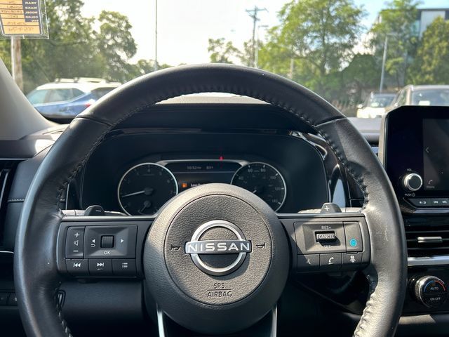 Certified 2024 Nissan Pathfinder SV w/ SV Premium Package AWD/4WD image 12