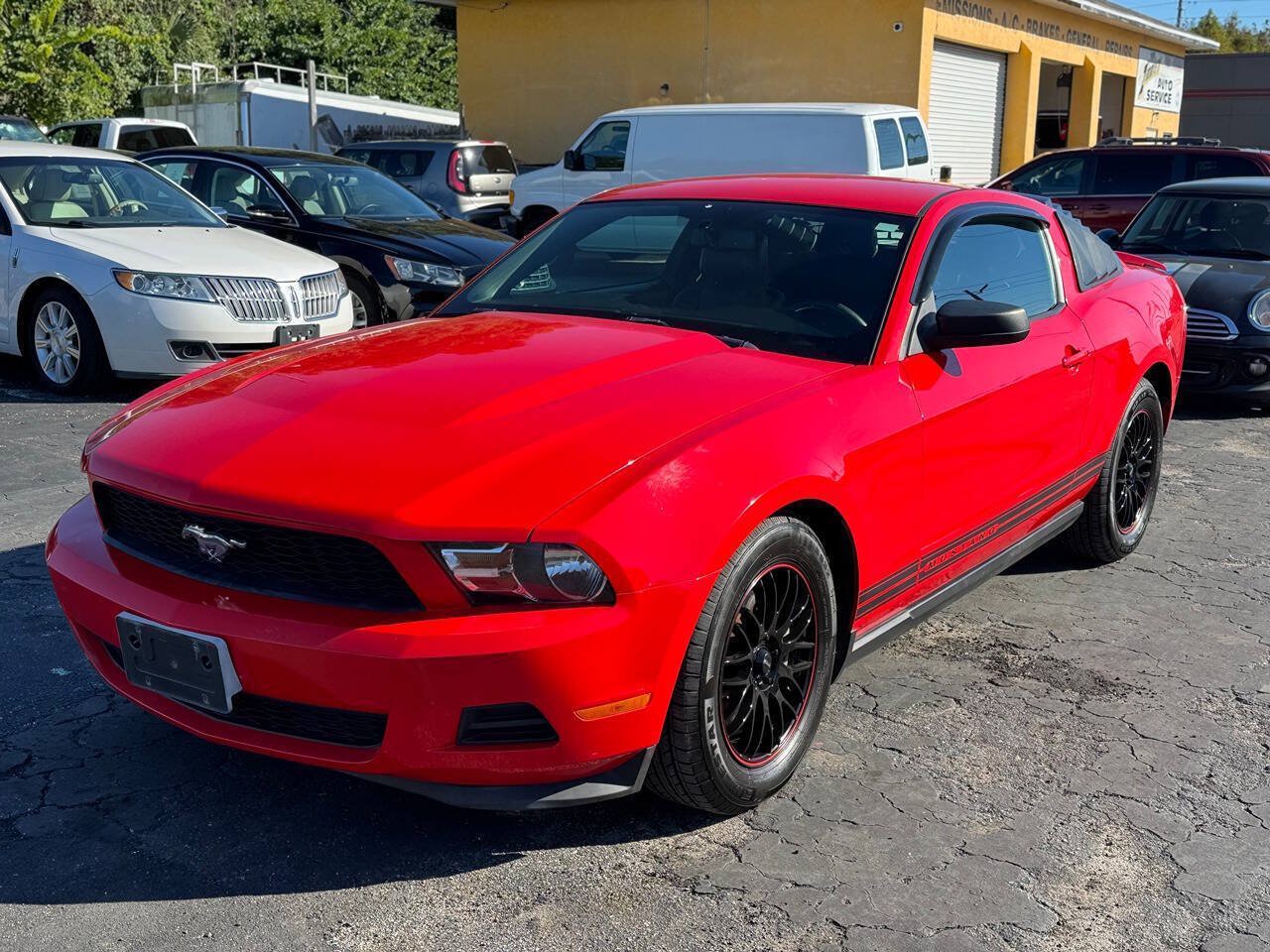 Used 2012 Ford Mustang Premium RWD image 2
