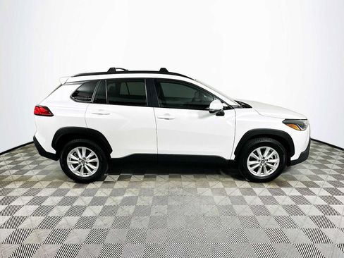 Used 2024 Toyota Corolla Cross LE w/ Moonroof Package AWD/4WD image 8