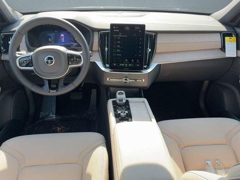 New 2026 Volvo XC90 T8 Plus w/ Protection Package Premier image 15