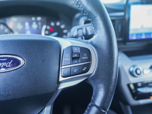 Used 2020 Ford Explorer XLT w/ Equipment Group 202A image 24