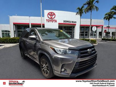 Used 2018 Toyota Highlander SE