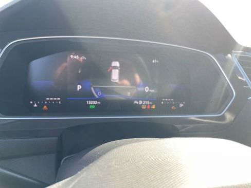 New 2024 Volkswagen Tiguan SE image 18