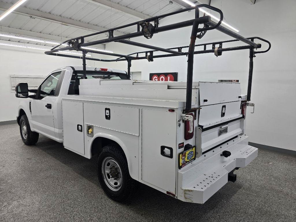 Used 2018 Ford F350 XL w/ Power Equipment Group RWD image 4