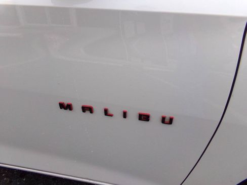 Used 2018 Chevrolet Malibu LT w/ Redline Edition FWD image 5