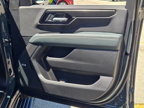 New 2026 GMC Yukon AT4 w/ AT4 Premium Package AWD/4WD image 15