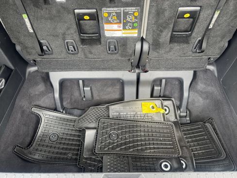 Used 2025 Toyota Sienna XLE w/ XLE Plus Package AWD/4WD image 16