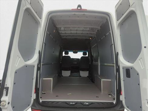New 2024 Mercedes-Benz Sprinter 2500 image 22