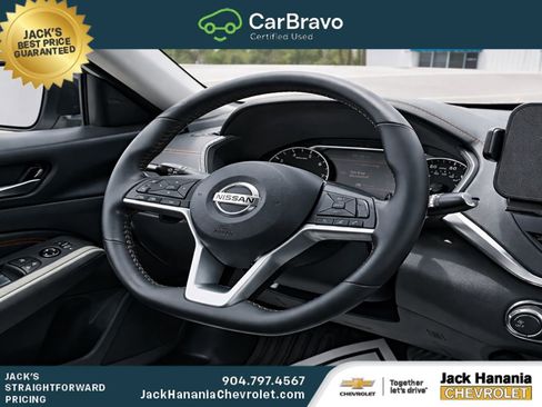 Used 2022 Nissan Altima 2.5 SR FWD image 12
