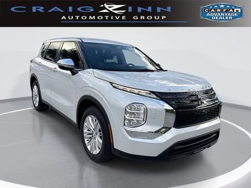 Used 2022 Mitsubishi Outlander ES AWD/4WD image 1