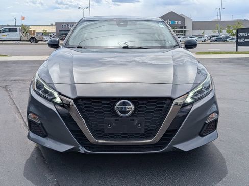 Used 2020 Nissan Altima 2.5 SR w/ Premium Package FWD image 10