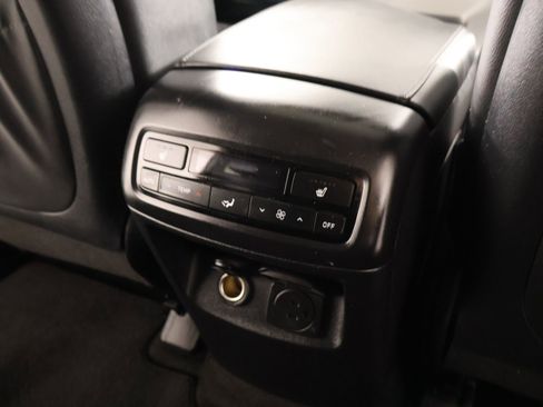 Used 2022 Hyundai Palisade SEL w/ 8P Bench Seat Package AWD/4WD image 17