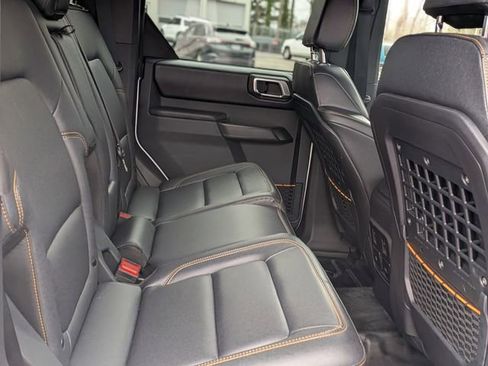 Used 2024 Ford Bronco Badlands image 35
