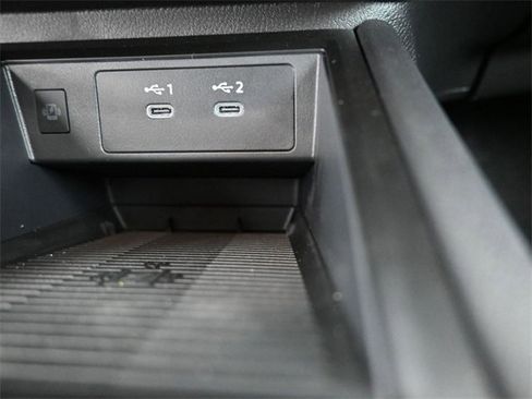 New 2026 Nissan Kicks SV w/ Illumination Package image 4