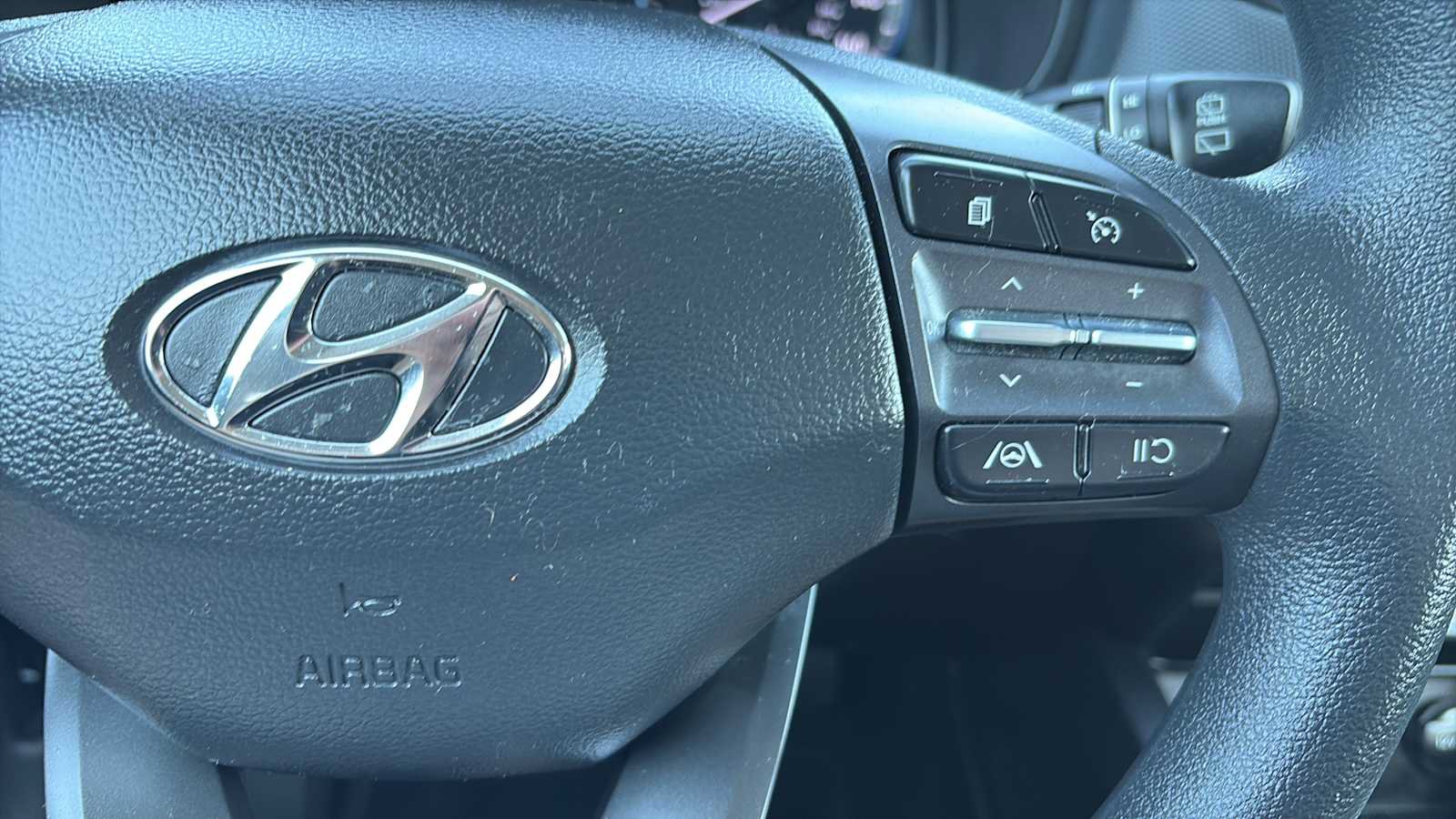Used 2023 Hyundai Kona SEL AWD/4WD image 10