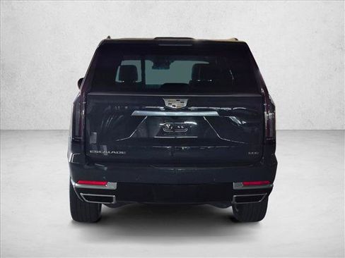Used 2025 Cadillac Escalade Luxury RWD image 6
