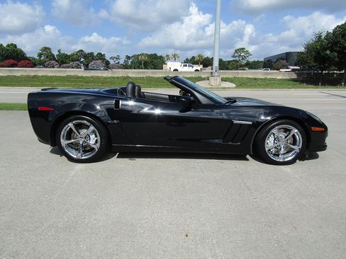 Used 2011 Chevrolet Corvette Grand Sport w/ Preferred Equipment Group RWD image 4
