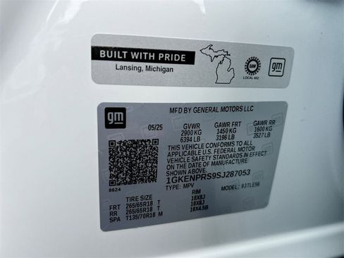 New 2025 GMC Acadia AT4 image 28