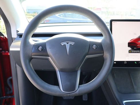 Used 2022 Tesla Model Y Long Range AWD/4WD image 41