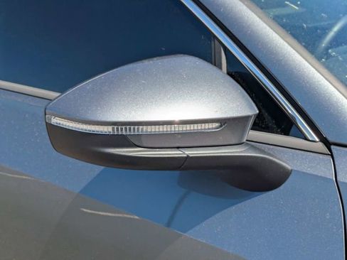 Used 2025 Volkswagen Tiguan S image 12