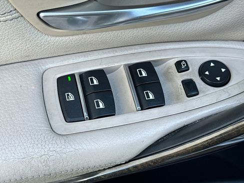 Used 2016 BMW 328i Sedan w/ Technology Package image 11