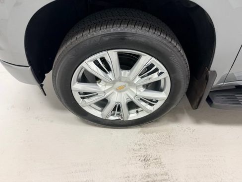 Certified 2025 Chevrolet Silverado 1500 High Country w/ High Country Premium Package AWD/4WD image 21