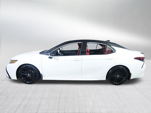 Used 2022 Toyota Camry XSE w/ Navigation Package AWD/4WD image 4