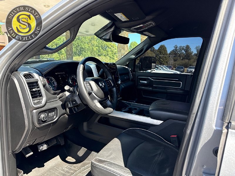 Used 2019 RAM 2500 Laramie w/ Night Edition AWD/4WD image 10