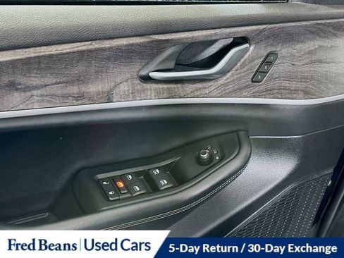 Used 2023 Jeep Grand Cherokee Limited AWD/4WD image 25