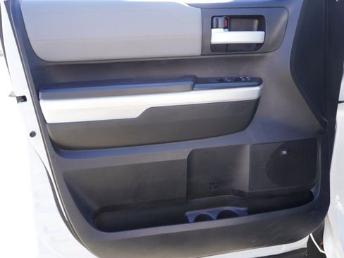 Used 2017 Toyota Tundra Limited image 18