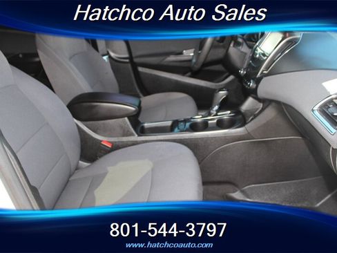 Used 2018 Chevrolet Cruze LT w/ Convenience Package FWD image 25