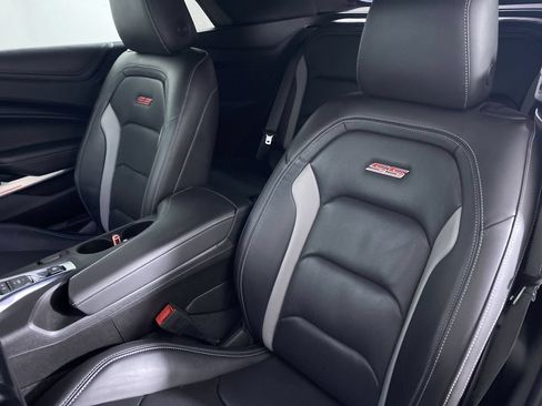 Used 2021 Chevrolet Camaro SS RWD image 10