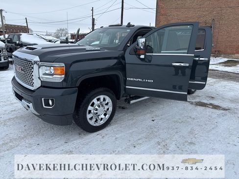 Used 2017 GMC Sierra 2500 Denali w/ Duramax Plus Package image 28