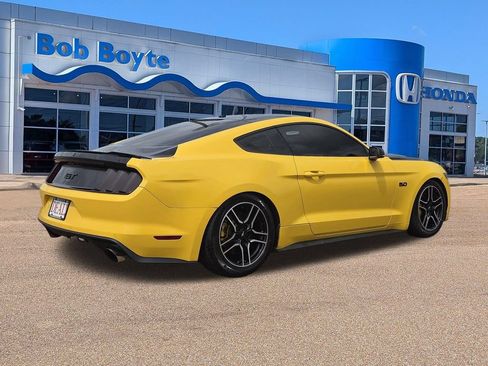 Used 2015 Ford Mustang GT Premium w/ Equipment Group 401A RWD image 5