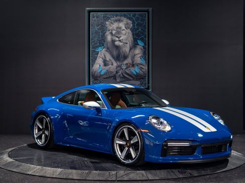 Used 2023 Porsche 911 Sport Classic RWD image 41