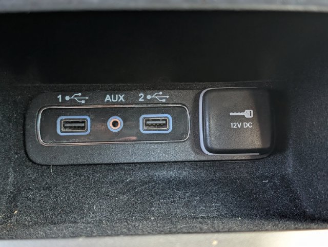 Used 2018 Jeep Grand Cherokee Laredo RWD image 17